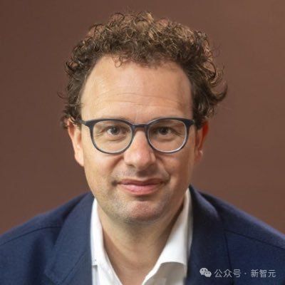 美国政府「AI行动计划」万言书发布！ OpenAI与Anthropic呼吁联手封锁中国AI