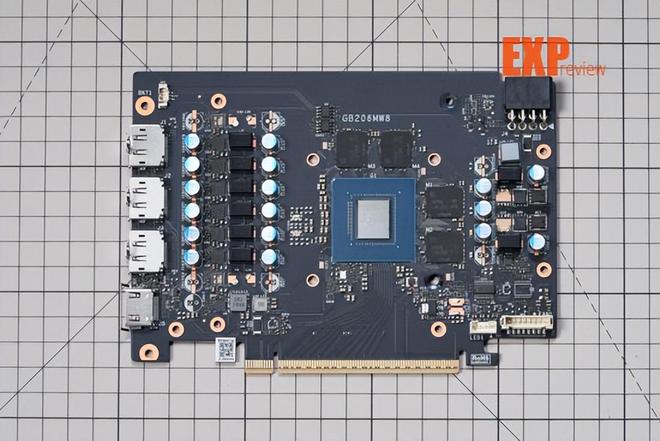 iGame RTX5060Ti Ultra W OC 16GB评测:潮酷风格的2K“挑战者”