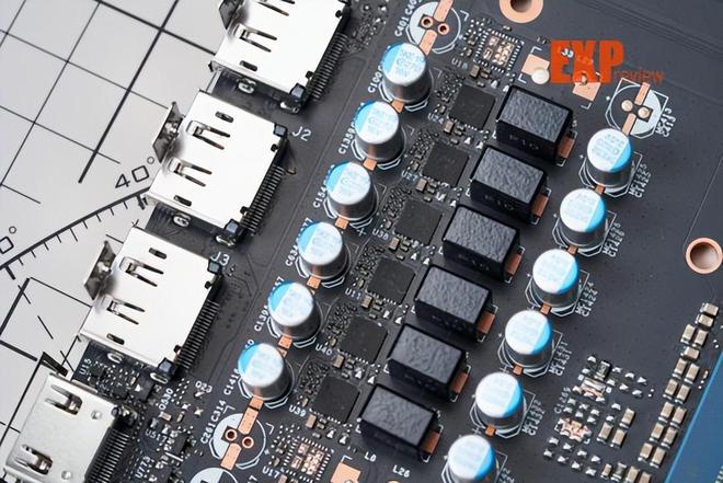 iGame RTX5060Ti Ultra W OC 16GB评测:潮酷风格的2K“挑战者”