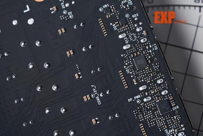 iGame RTX5060Ti Ultra W OC 16GB评测:潮酷风格的2K“挑战者”