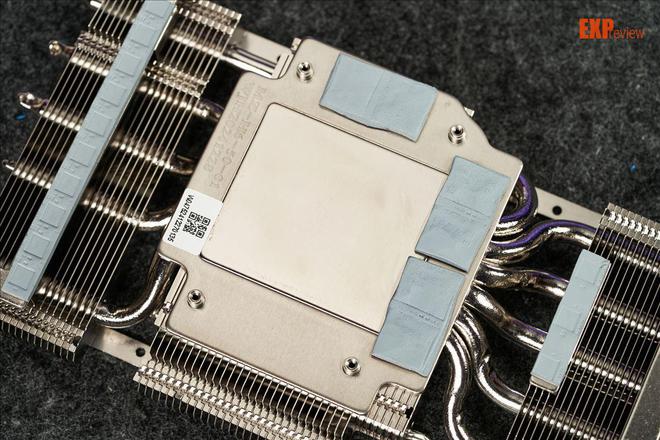 iGame GeForce RTX 5070 Ultra W OC评测:是霓虹潮玩2K游戏利器