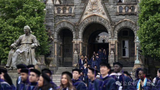 AI引爆全球失业潮，美国大学生毕业即失业！全球大厂联手裁员上万